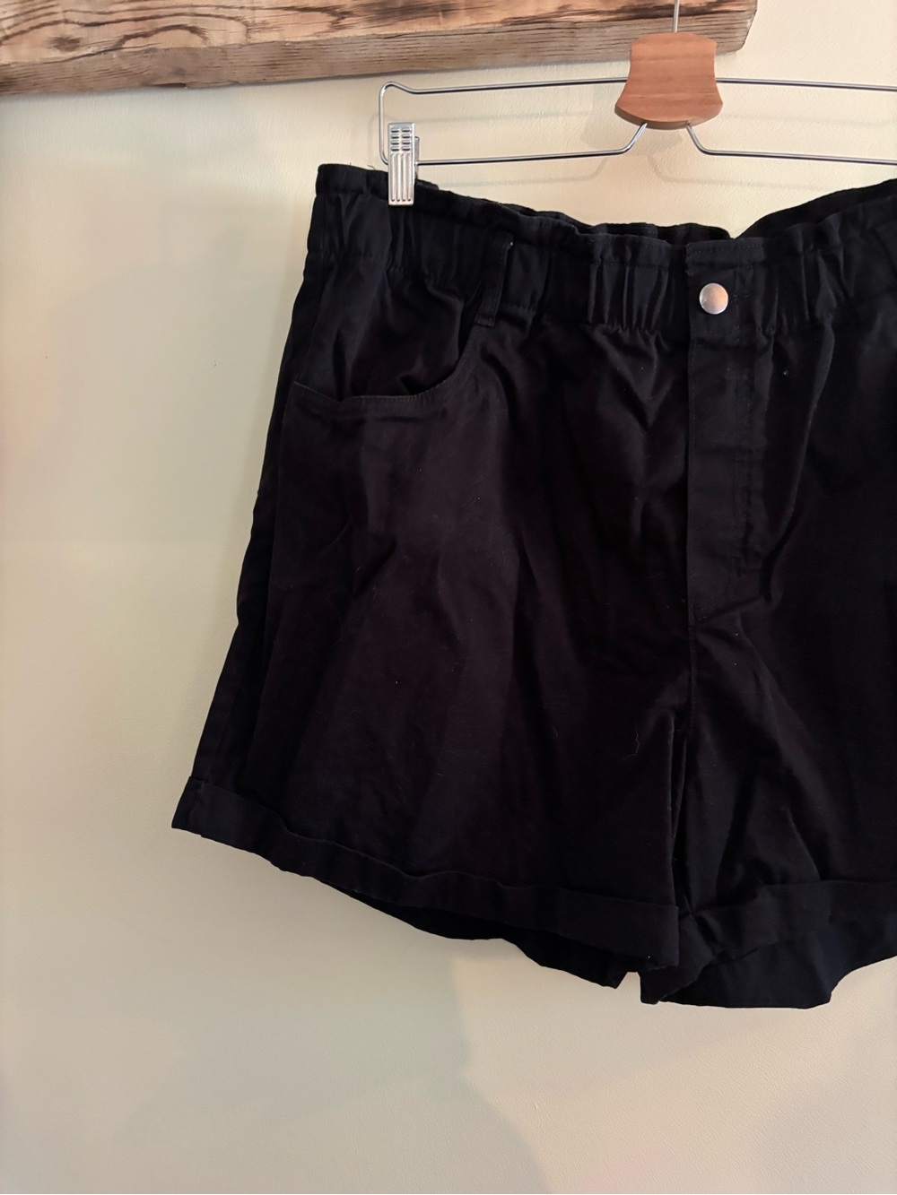 H&M / Cotton / Black Elastic Waist Shorts